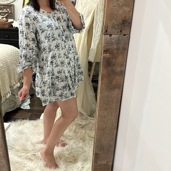 Ellos Black and White Floral Tunic size large - Picture 7 of 8